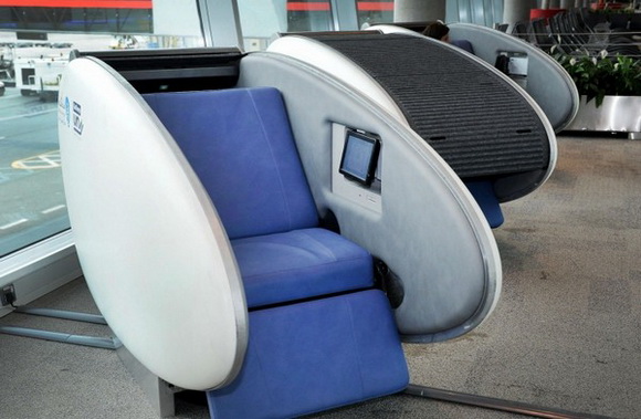 Огляд сучасних способів заснути в аеропорті (2)