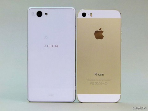 Чим краща Sony Xperia Z1F від iPhone 5s? (3)