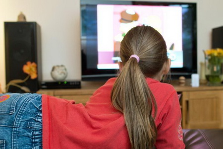 Тривалий перегляд телевізора шкодить мозгу дитини