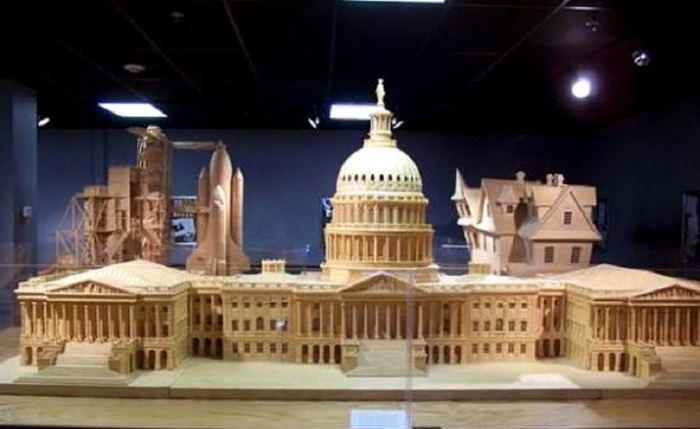 Местопребывание Конгресса США на Капитолийском холме в Вашингтоне, идейно-градостроительный центр округа Колумбия.