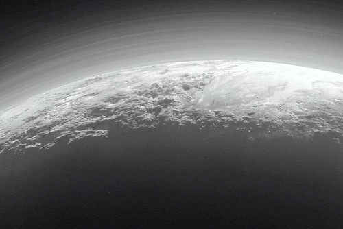 У Плутона обнаружили фотохимический смог