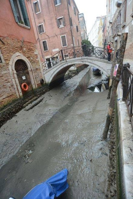 Обмеление каналов в Венеции