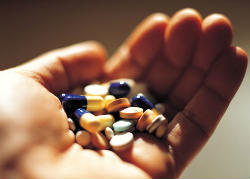 Експерти попереджають: вітаміни в таблетках - це марна трата грошей