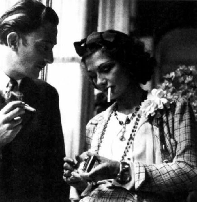 Сальвадор Дали у Коко Шанель в Рокбрюне, 1938 год.