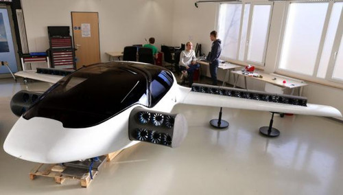 Немецкие инженеры создали электрический самолет с вертикальным взлетом