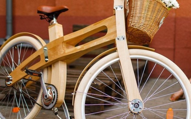 Белорусы запустили производство велосипедов из дерева