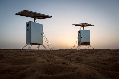 «Пустынные Близнецы» делают воду в пустыне из солнца и воздуха