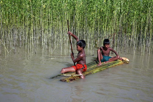 Число жертв наводнений в Южной Азии превысило 1000 человек