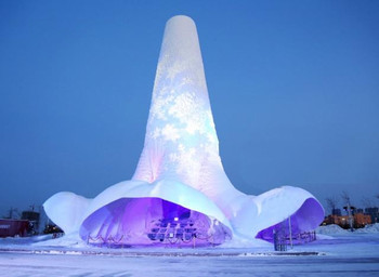 В Китае построили самую высокую ледяную башню