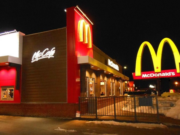 McDonald's пообещал полностью перейти на упаковку из вторсырья
