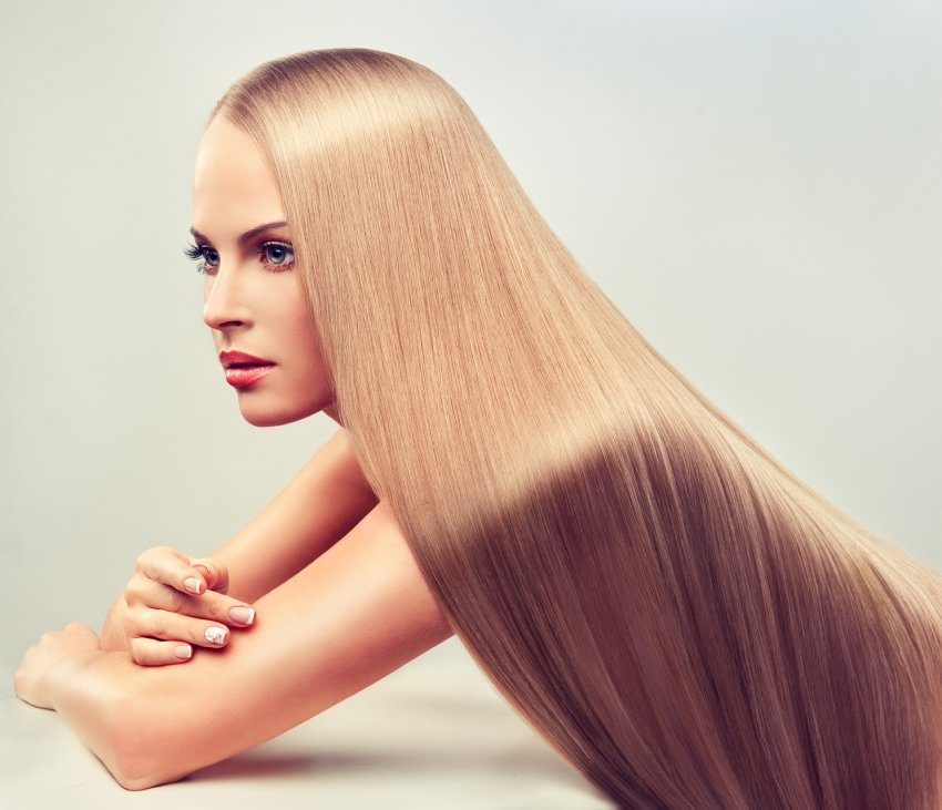 Эксперты назвали витамины, способные ускорить рост волос