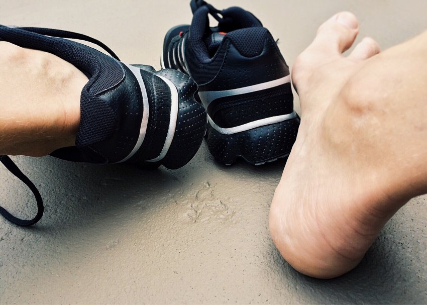 Ученые: Кроссовки с мягкой подошвой могут привести к травме стопы