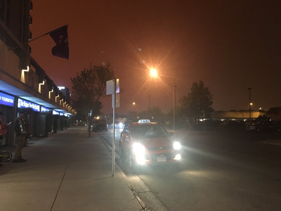 Дым от пожаров в Канаде превратил день в ночь