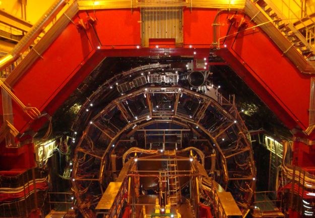 Астрономы: Адронный коллайдер может «сжать Землю до 100-метрового диаметра»