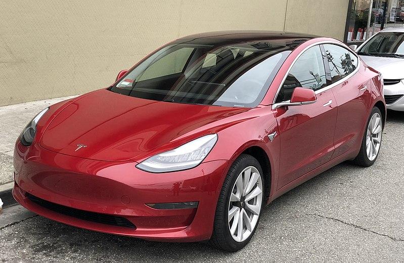 В Tesla на видео показали процесс сборки Model 3 за 48 секунд