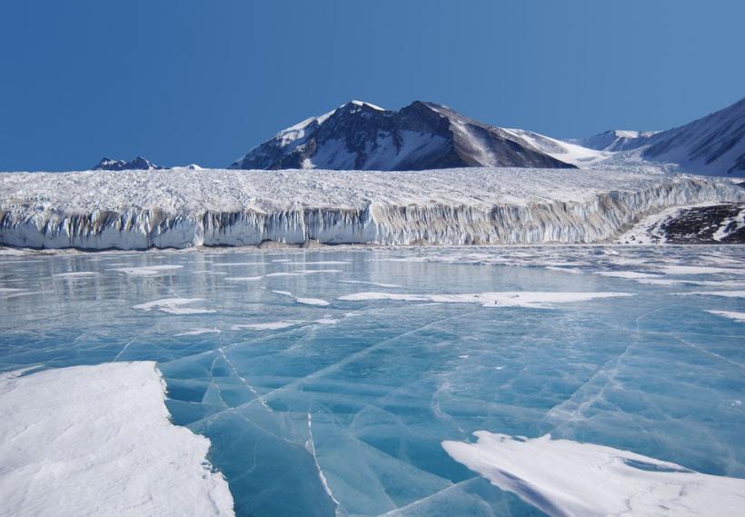 В Антарктиде обнаружены следы древней цивилизации и военная база