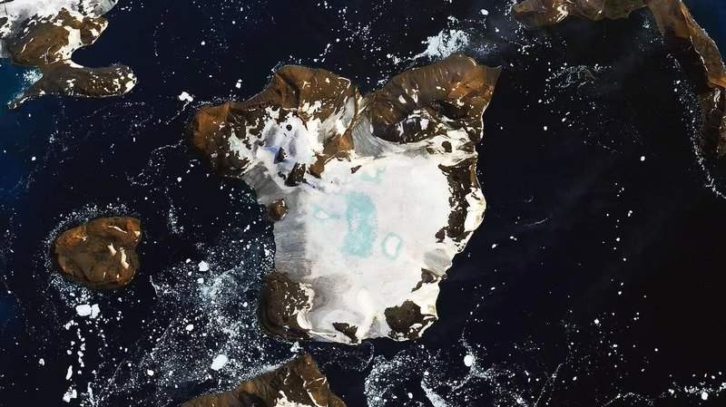 NASA показало быстрое таяние ледяной шапки на острове Игл в Антарктиде 