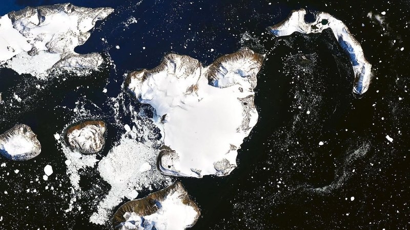 NASA показало быстрое таяние ледяной шапки на острове Игл в Антарктиде 