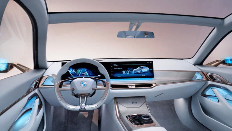 BMW демонстрирует свой следующий электромобиль Concept i4
