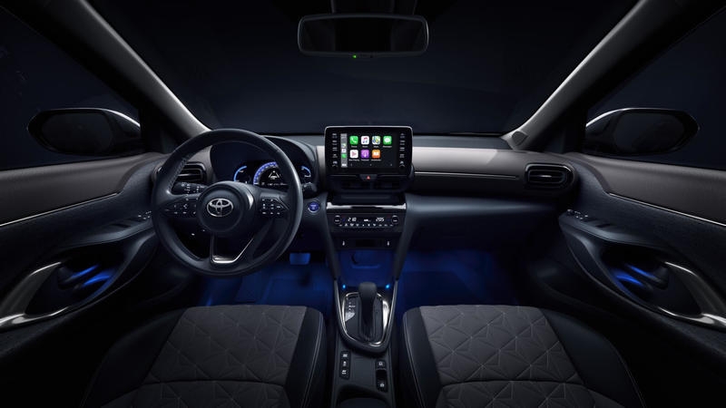 Новая Toyota Yaris Cross: новый маленький внедорожник предлагает