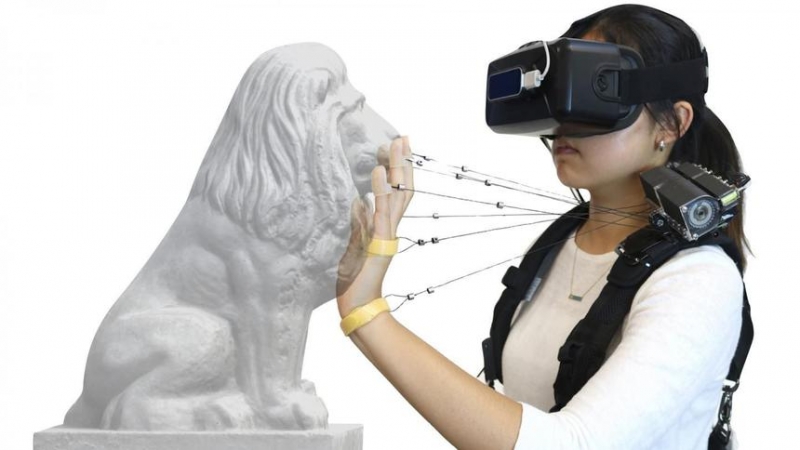 Разработано устройство, способное имитировать прикосновения в виртуальной реальности