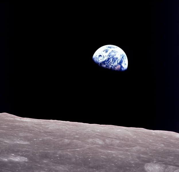 НАСА опублікувало фото Землі з Місяця, яке зняли в 1968 році