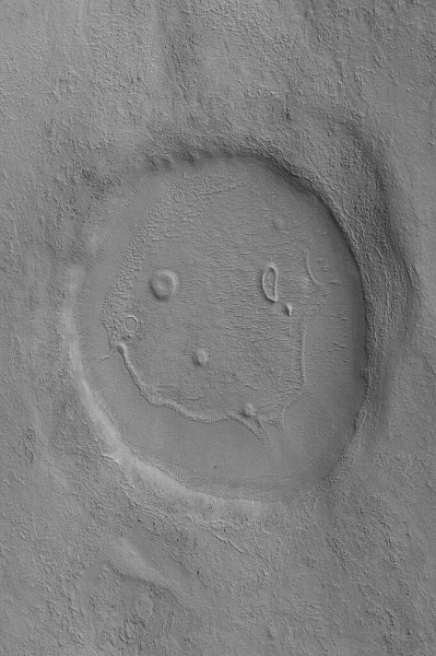 Подивіться на скелі Марса в неймовірному дозвіл. Вони більше Гранд-Каньйону в США