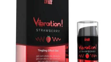 Жидкий вибратор с ароматом клубники Intt Vibration Strawberry