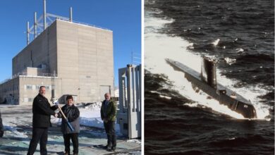 Прототип підводного човна 1-го покоління Westinghouse (S1W) (ліворуч) та підводний човен USS Nautilus у морі (праворуч). DOE/ВМС США