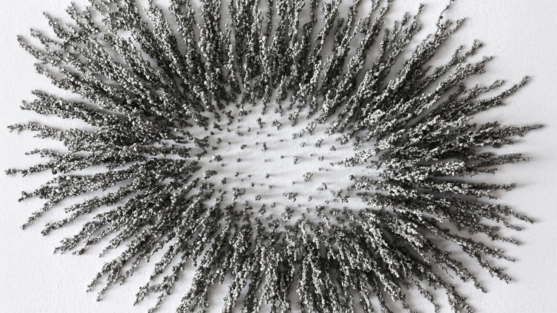 Магнітне поле сповільнює рух атомів у сталі