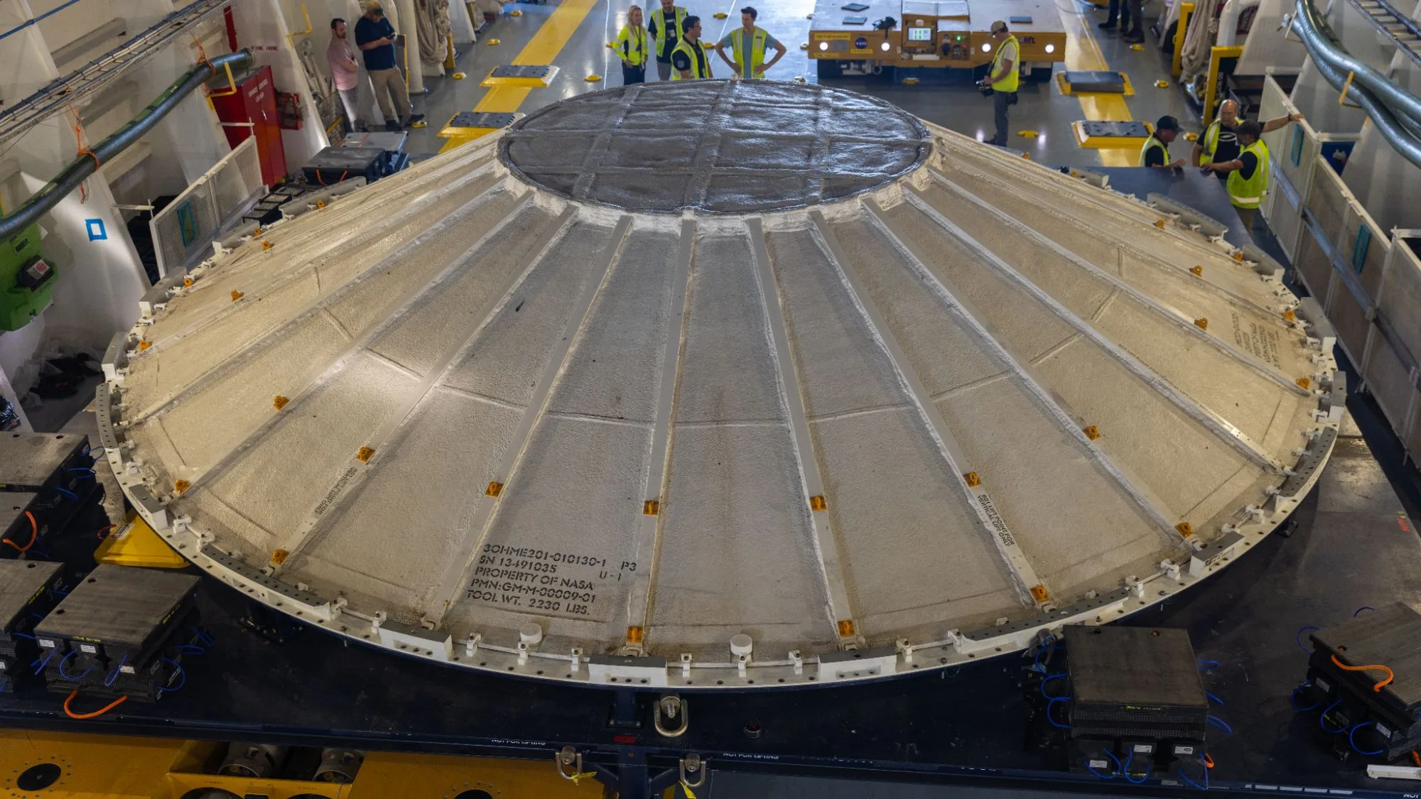 Летюча «тарілка» NASA захищатиме мегаракету для місії Artemis 3
