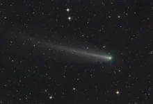 Комета 220P McNaught знову різко спалахнула на небі
