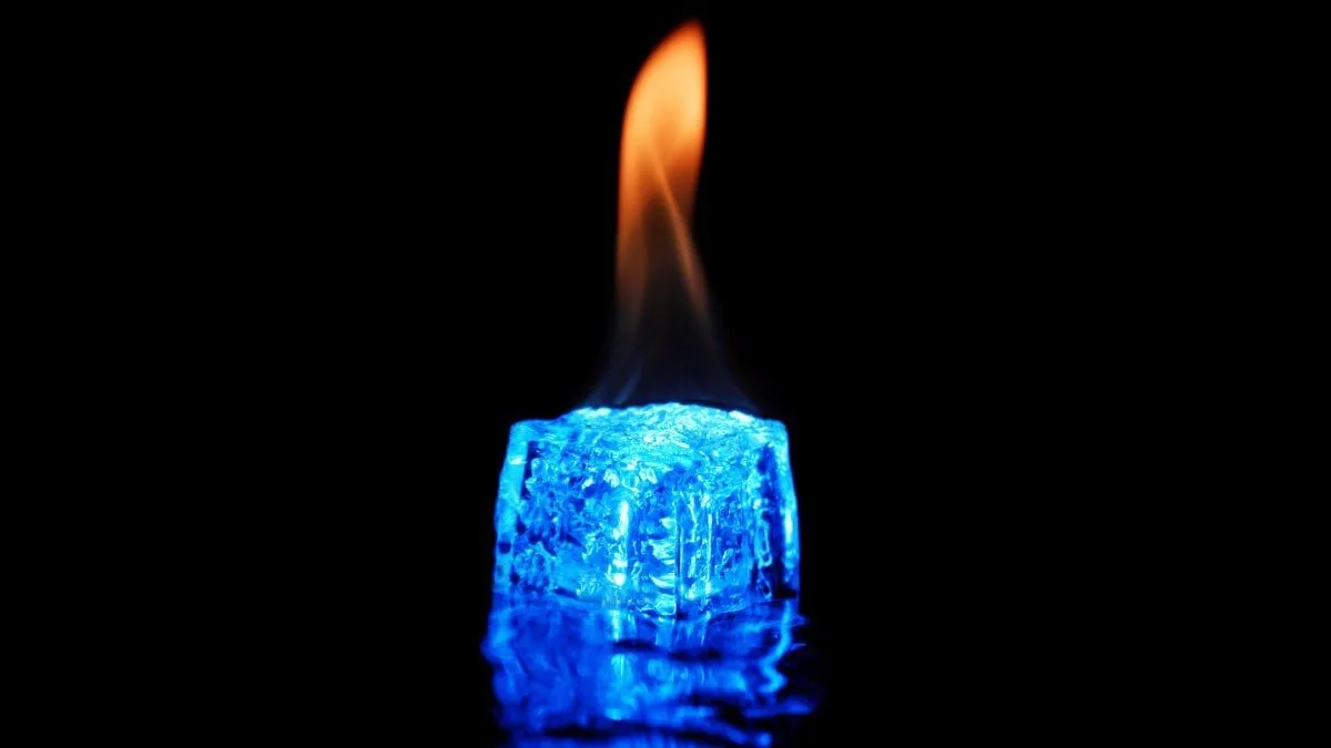 Фізики створили нову форму льоду за температури понад 2000 °C