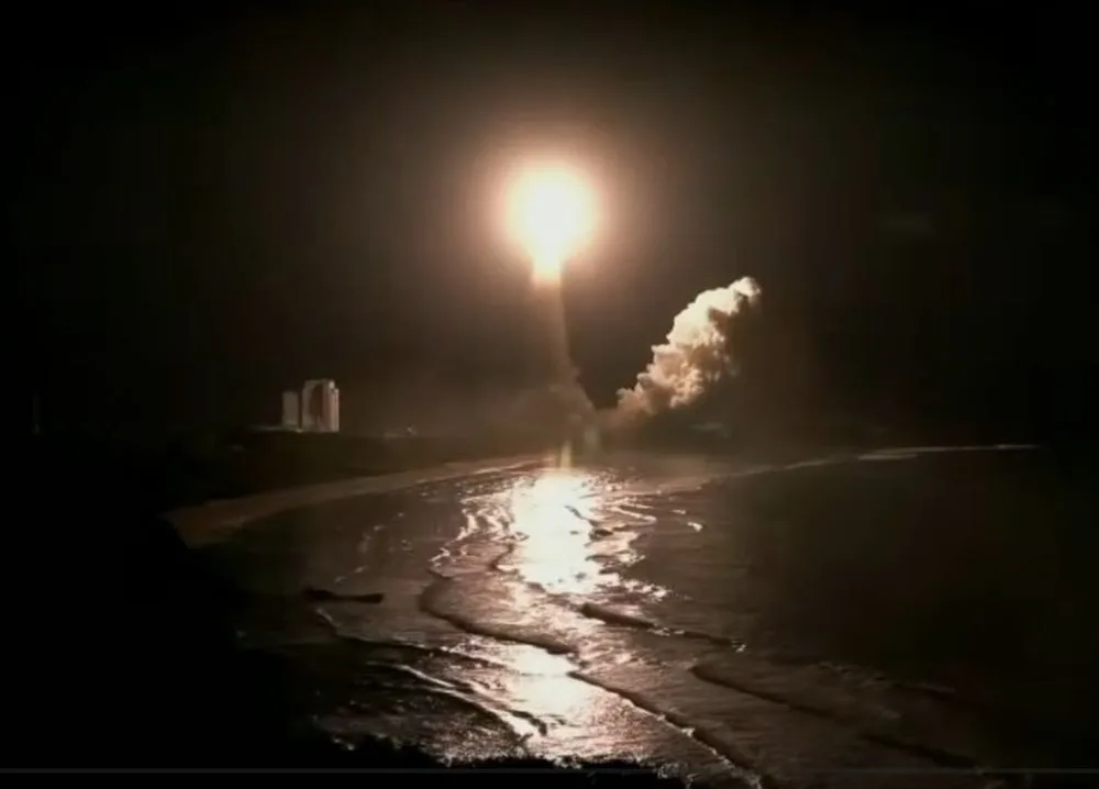 Японська місія MMX прямує до Марса по перші зразки з Фобоса